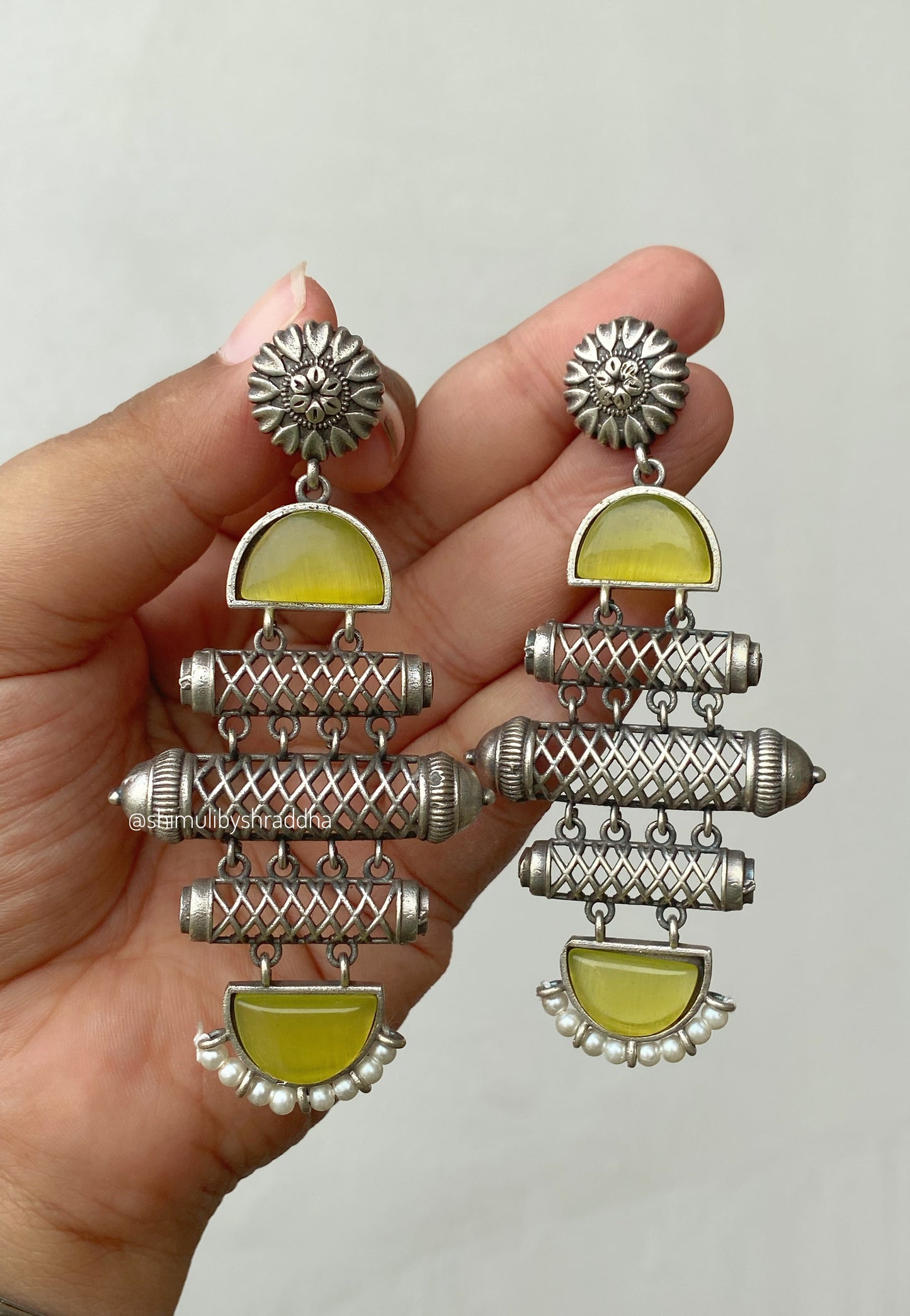 ARNAVI EARRINGS