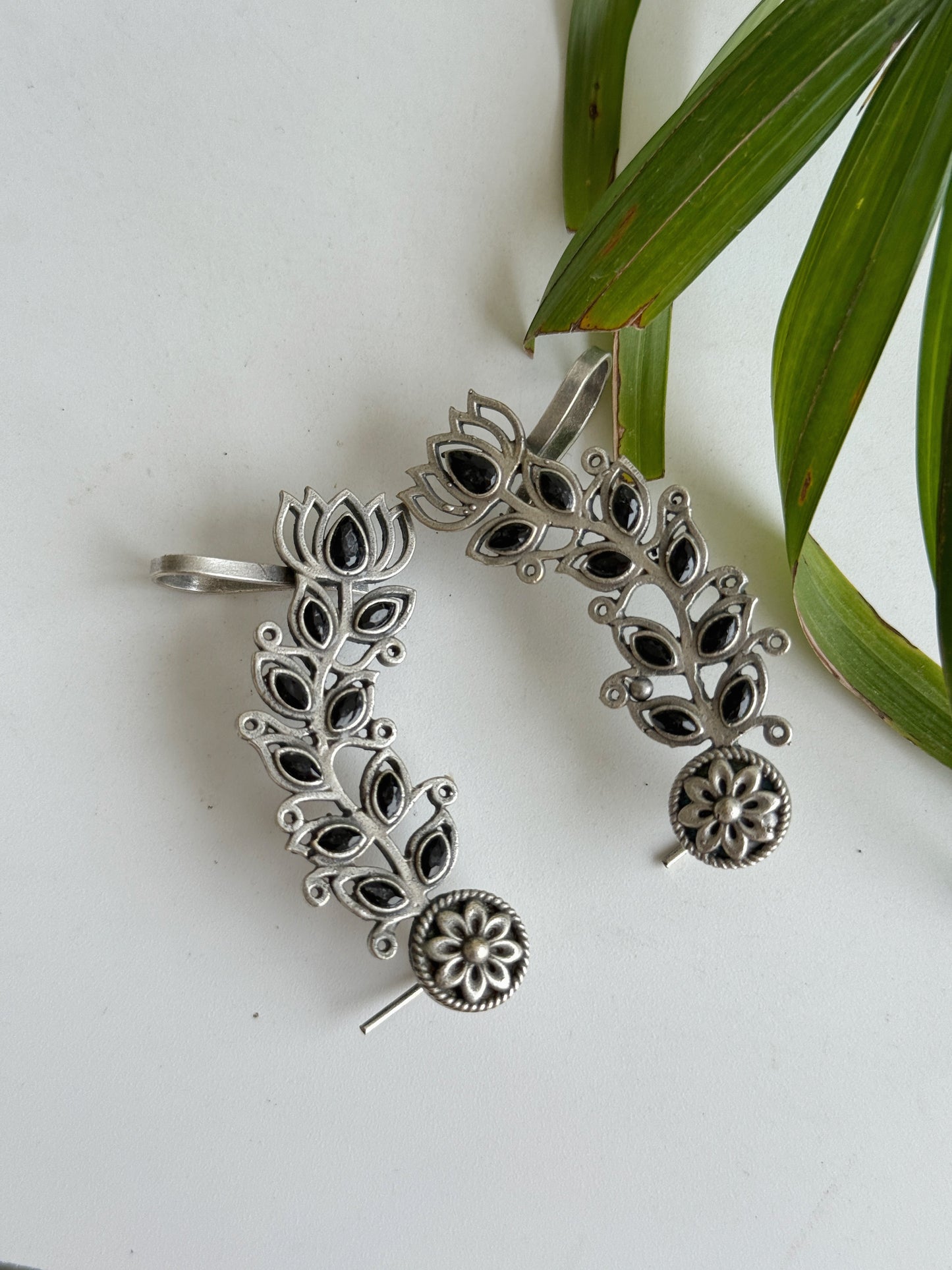 MADHULIKA CUFF EARRINGS