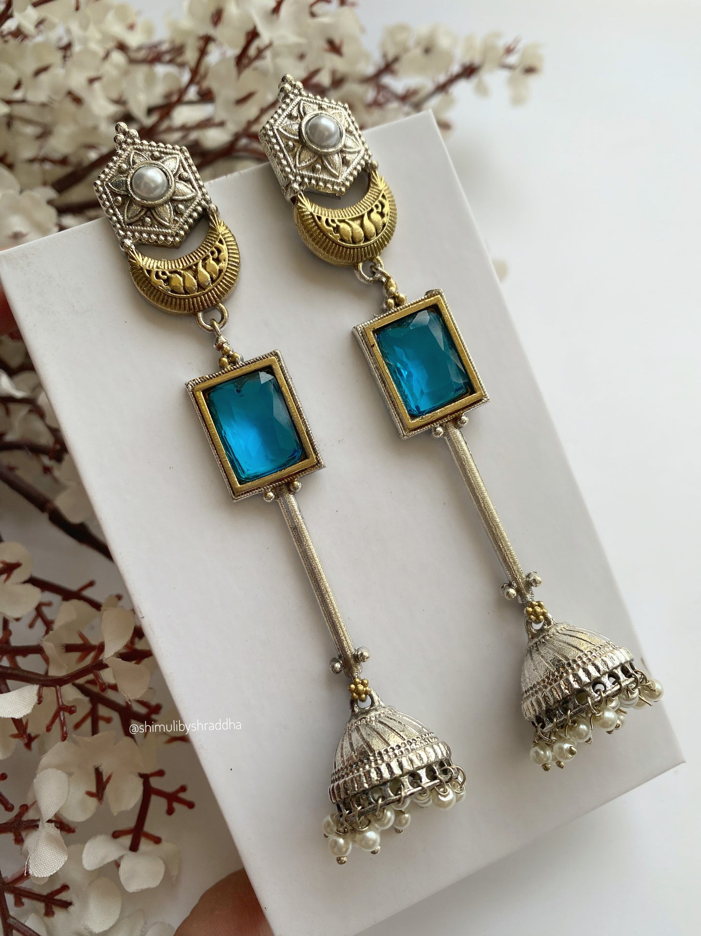 KAVITA DUAL TONE EARRINGS