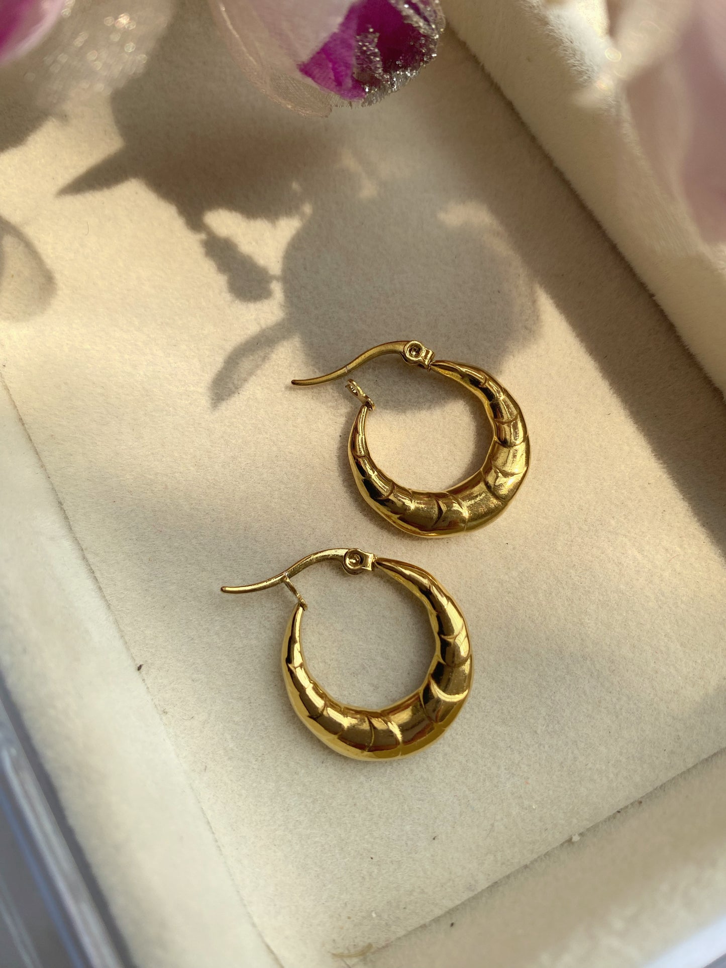 ANIE GOLD HOOPS