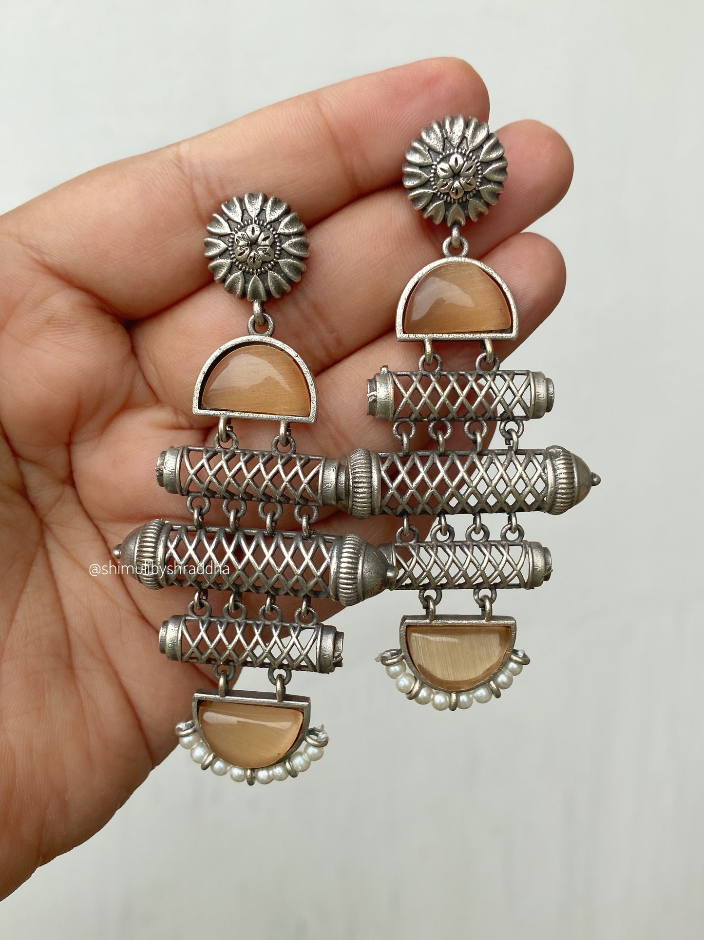 ARNAVI EARRINGS