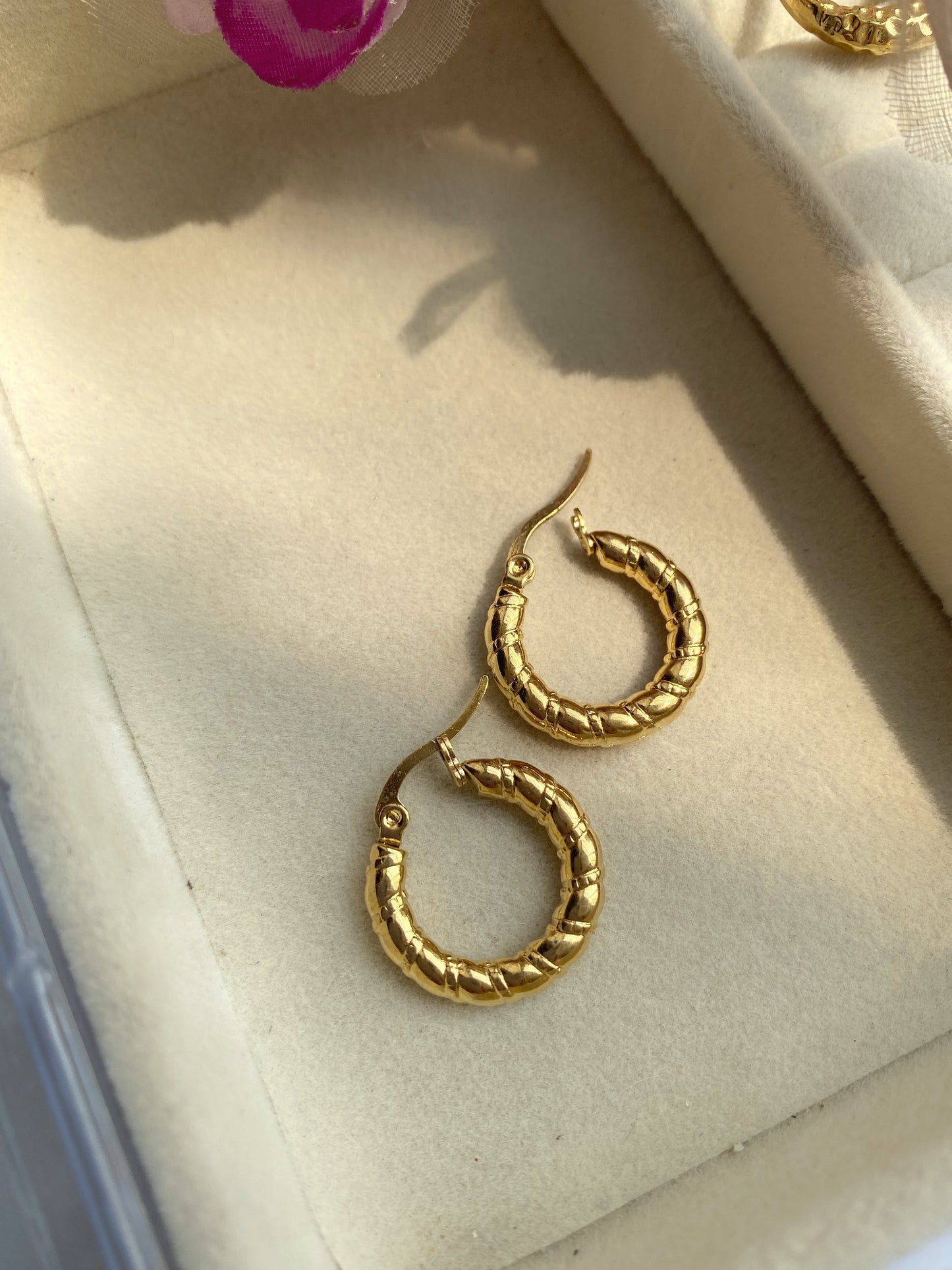 AMARA GOLD HOOPS