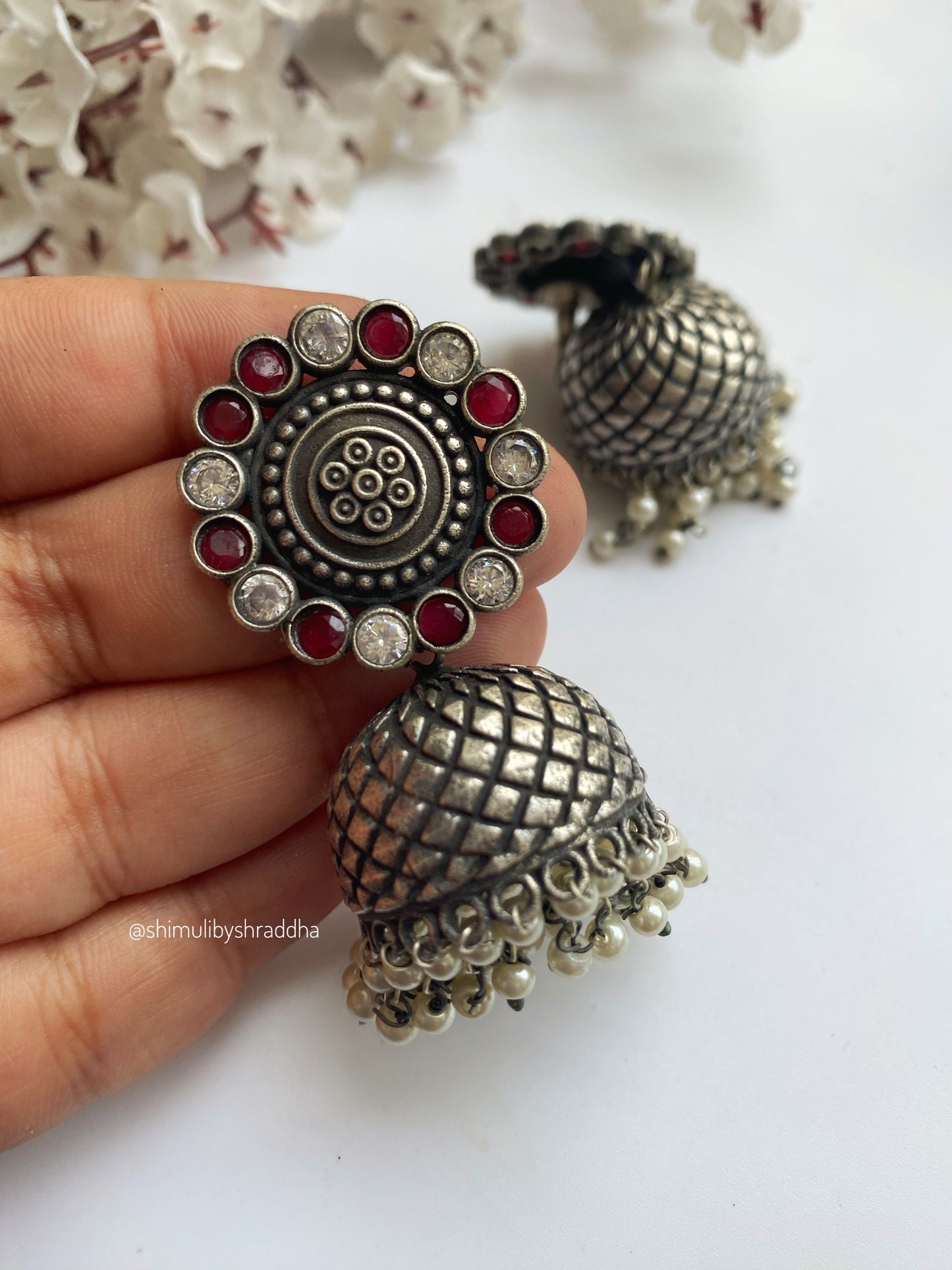 SILVERLOOKALIKE FLOWER JHUMKA