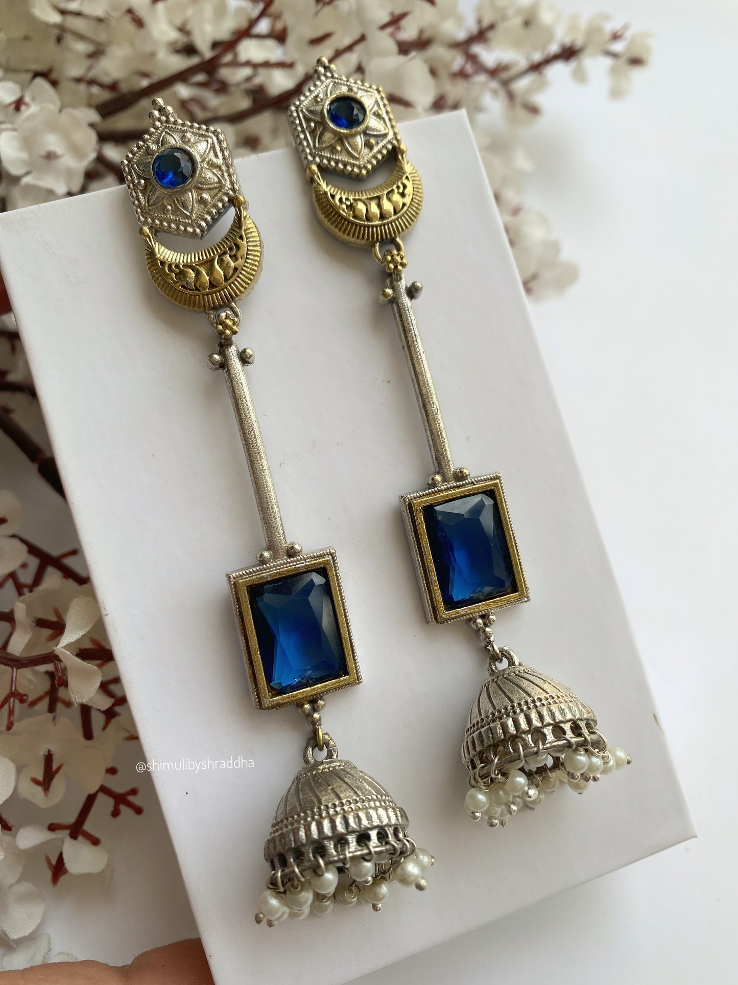 KAVITA DUAL TONE EARRINGS