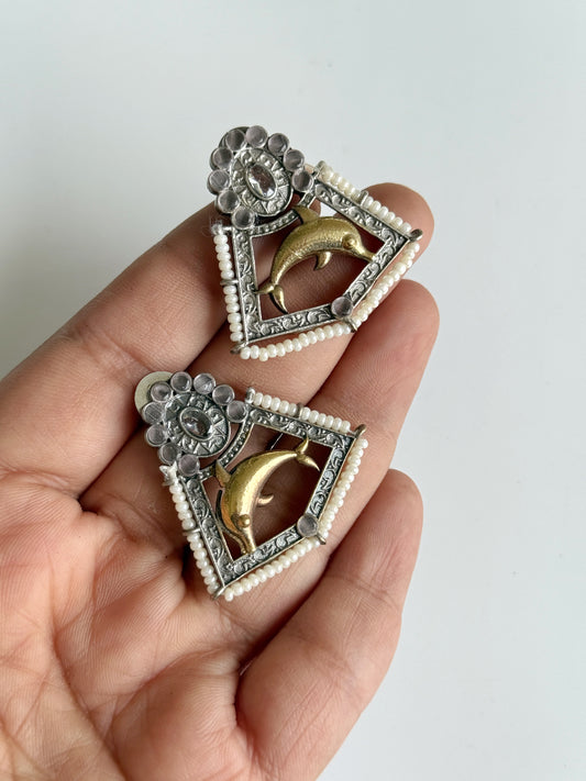 APARNA DUAL TONE EARRINGS