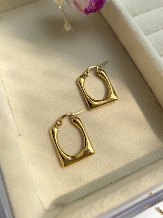 HALLIE GOLD HOOPS