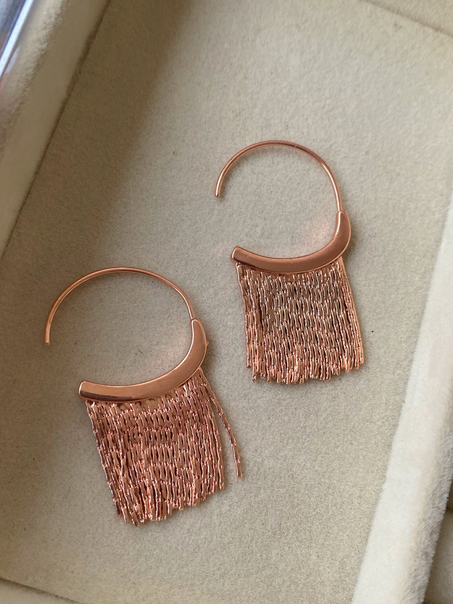 TAYLOR HOOP EARRINGS