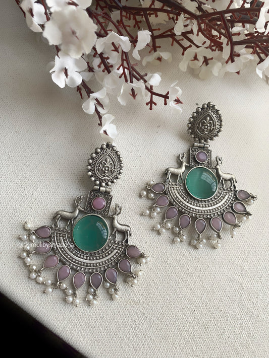 JIVIKA EARRINGS