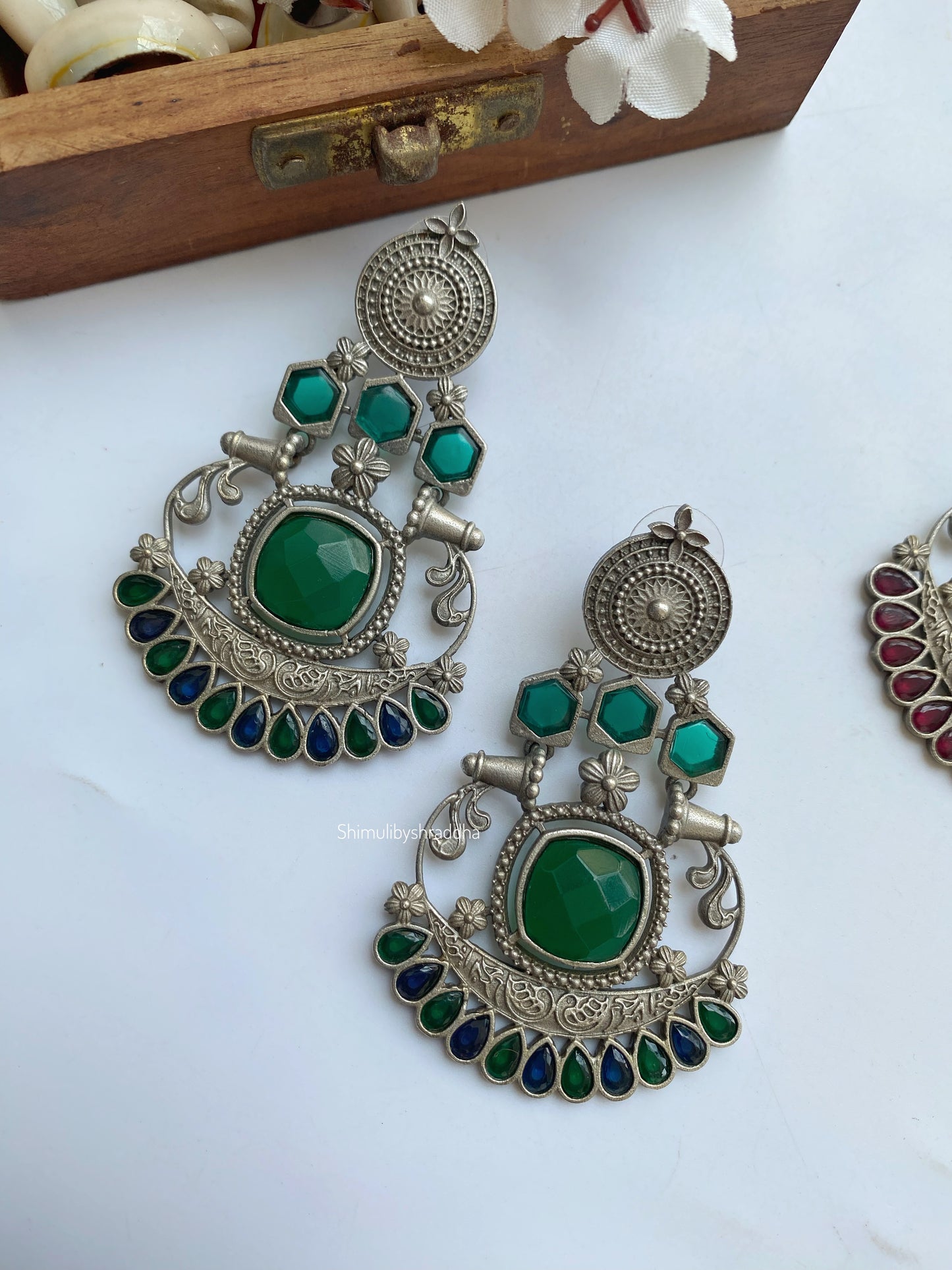 SRESHTA EARRINGS