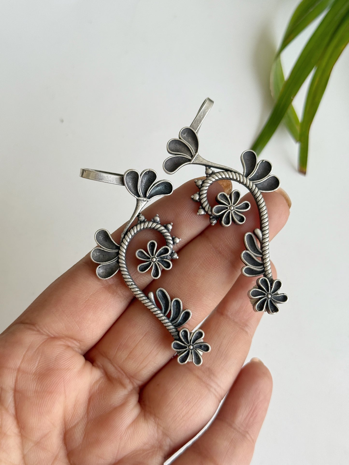 OJASVI CUFF EARRINGS