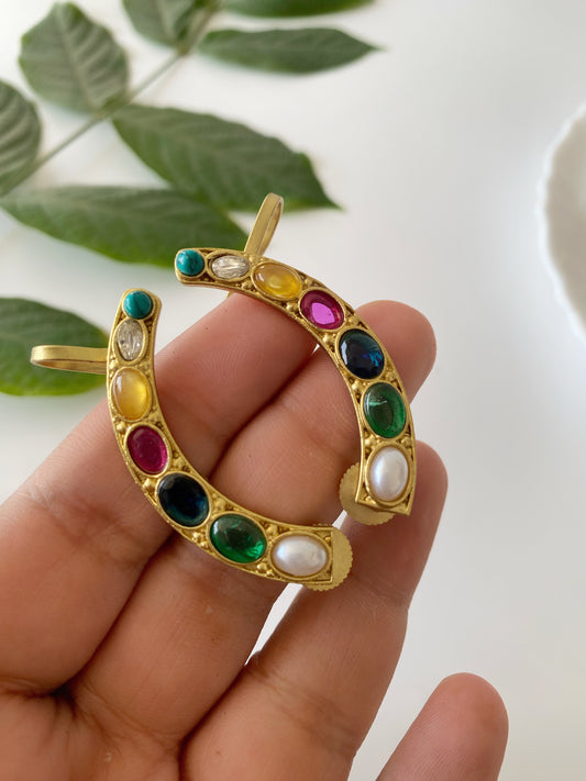 MEGHIKA CUFF EARRINGS
