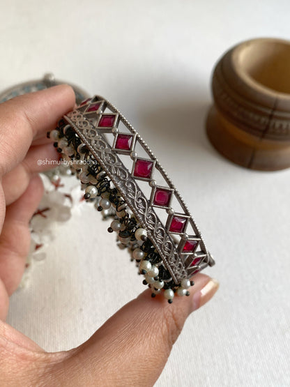 NITHARA PEARL STONE BANGLES