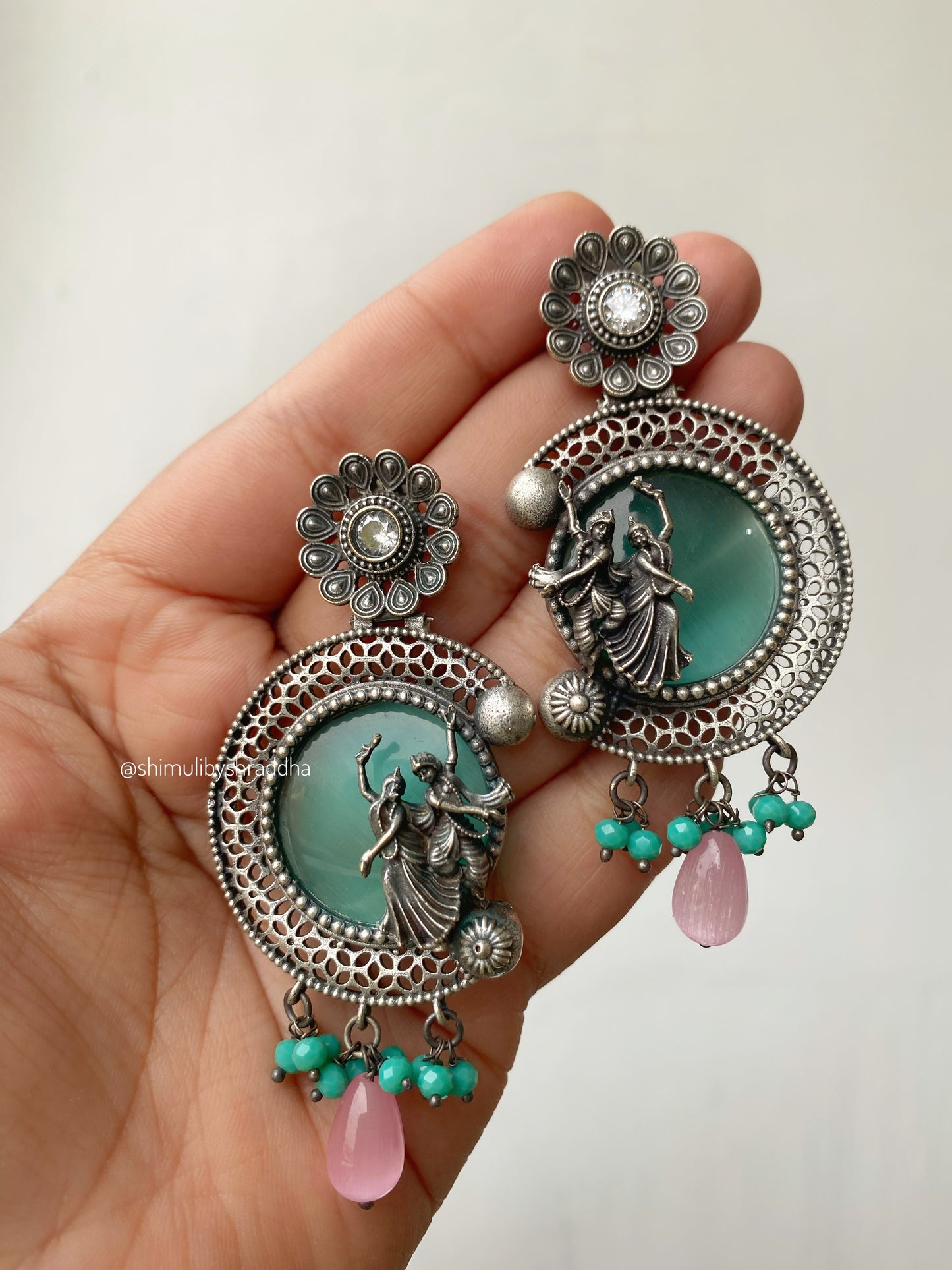 RAAGINI STONE EARRINGS