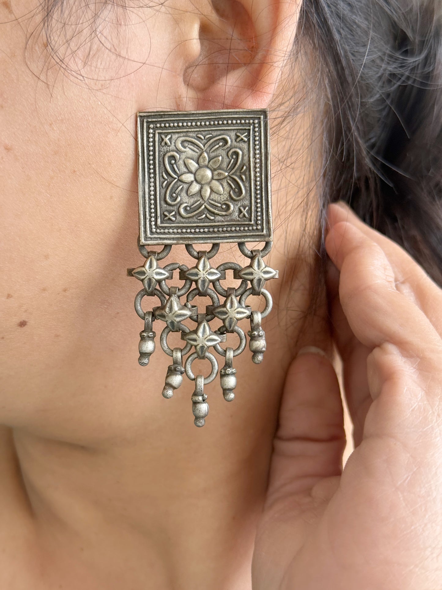 AANYA SILVERLOOKALIKE EARRINGS
