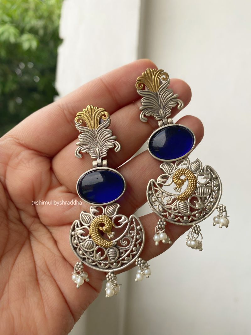 VANDANA DUAL TONE EARRINGS