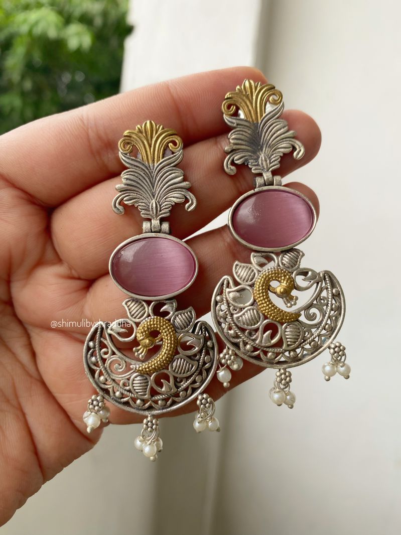 VANDANA DUAL TONE EARRINGS