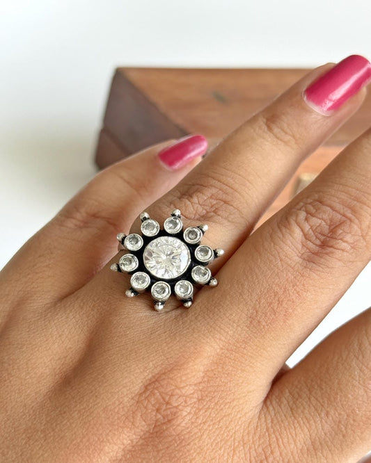 FLOWER STONE RING