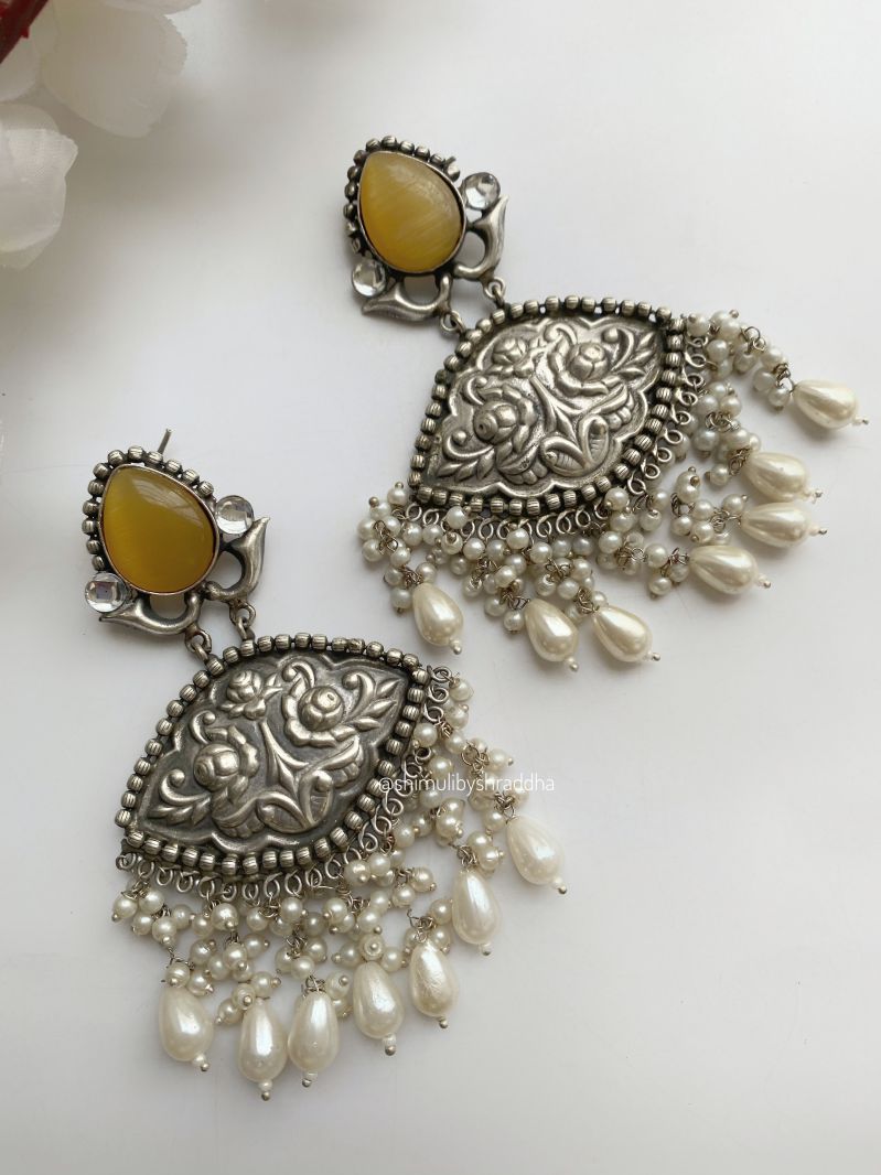 ANSHIKA PEARL EARRINGS