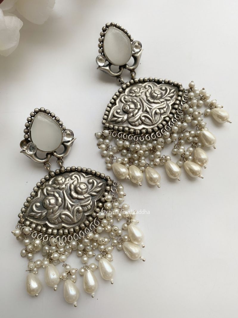 ANSHIKA PEARL EARRINGS