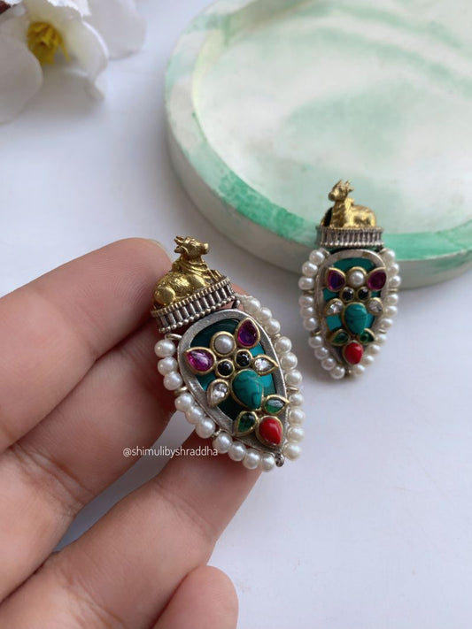 DIVYA STUD EARRINGS