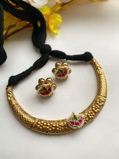 AARAVI NECKLACE SET