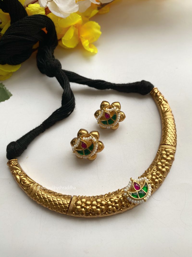 AARAVI NECKLACE SET