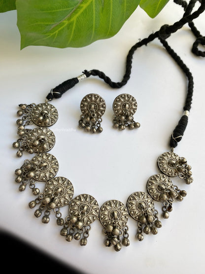 ANVAYA SLEEK NECKLACE SET