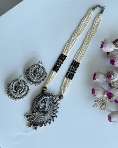 RADHA RANI NECKLACE SET