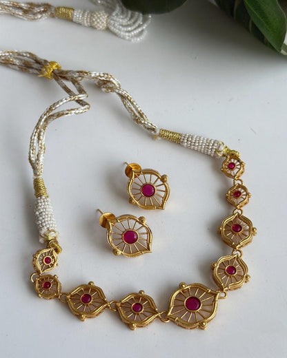DAMINI SLEEK CHOKER SET