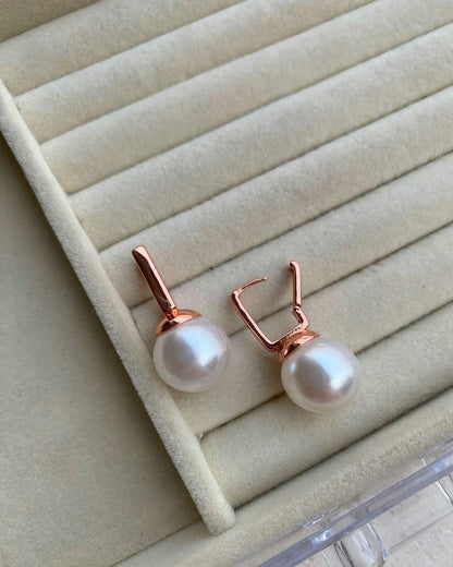 ARIELLA PEARL EARRINGS