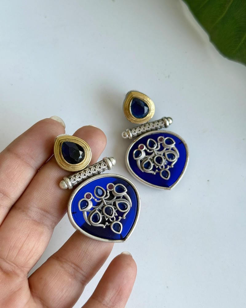AANYA DUAL TONE STONE EARRINGS