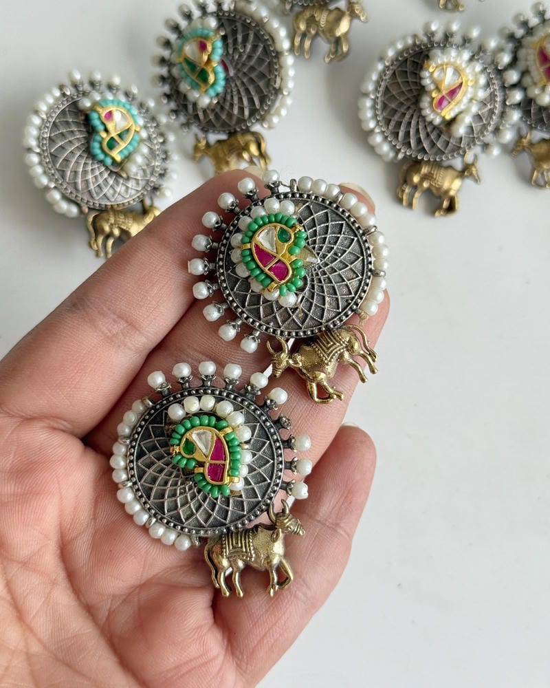 NITYA DUAL TONE EARRINGS