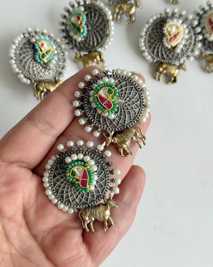 NITYA DUAL TONE EARRINGS