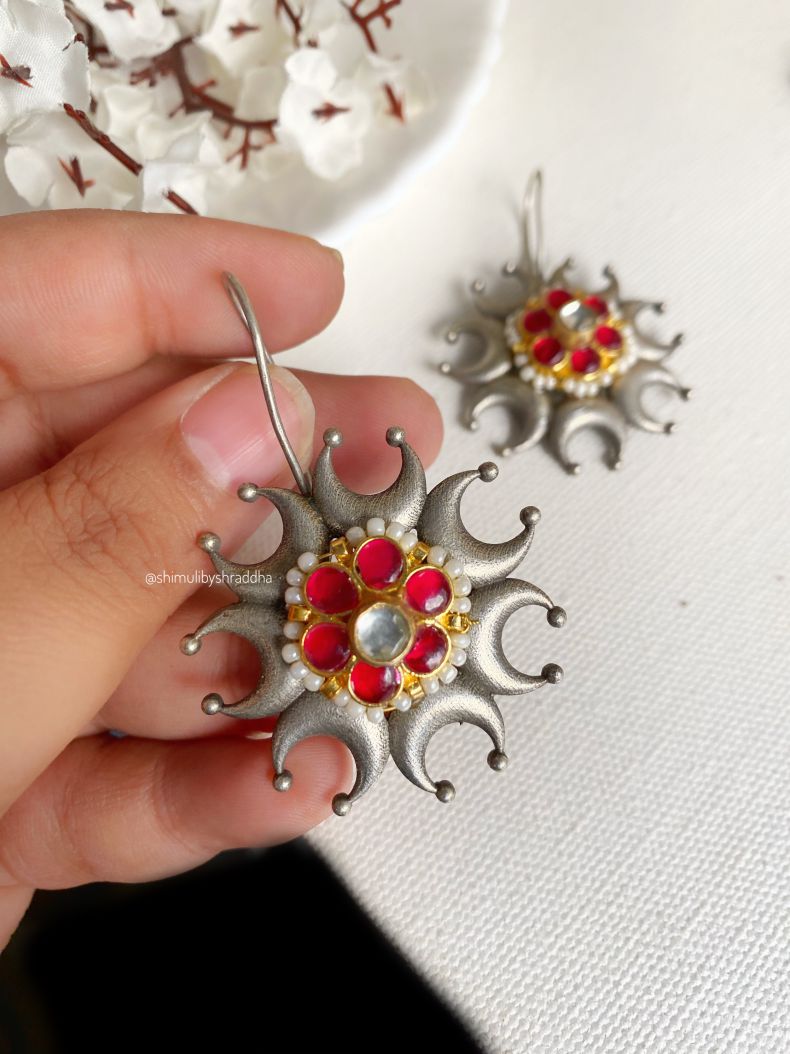 NAATIKA HOOK EARRINGS