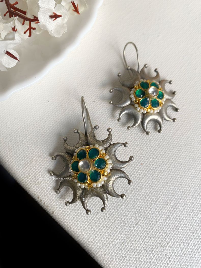 NAATIKA HOOK EARRINGS