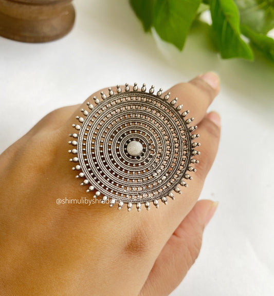 ATHARVI OVERSIZED ADJUSTABLE RINGS