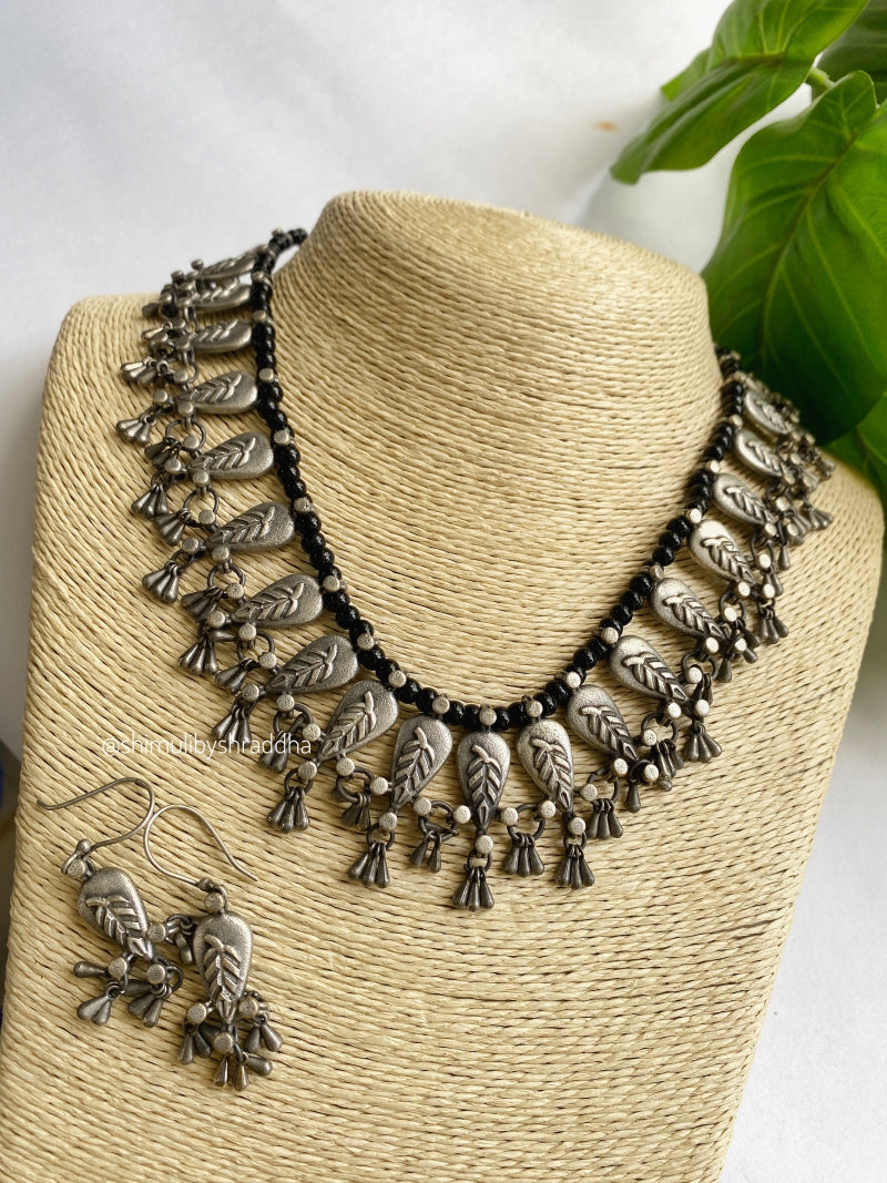 SILVERLOOKALIKE NECKLACE SET