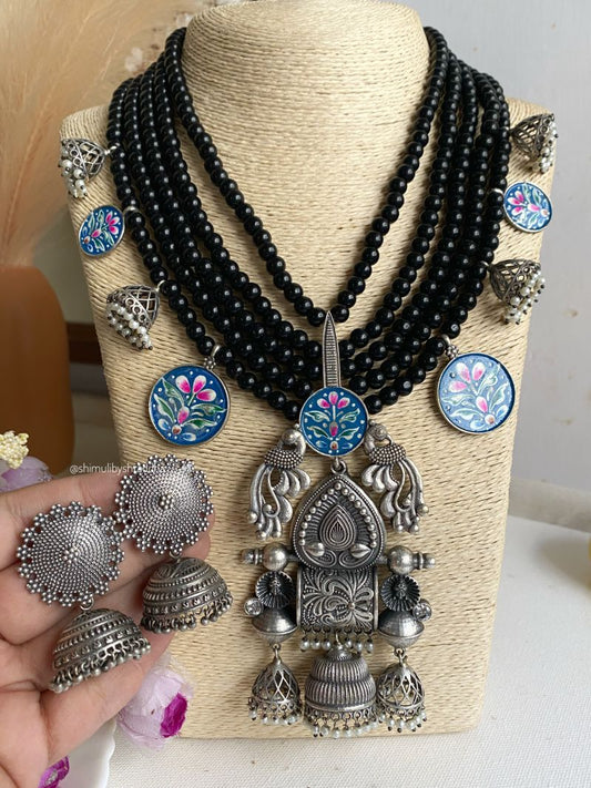 VAMIKA NECKLACE SET