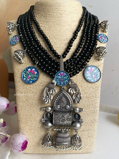 VAMIKA NECKLACE SET