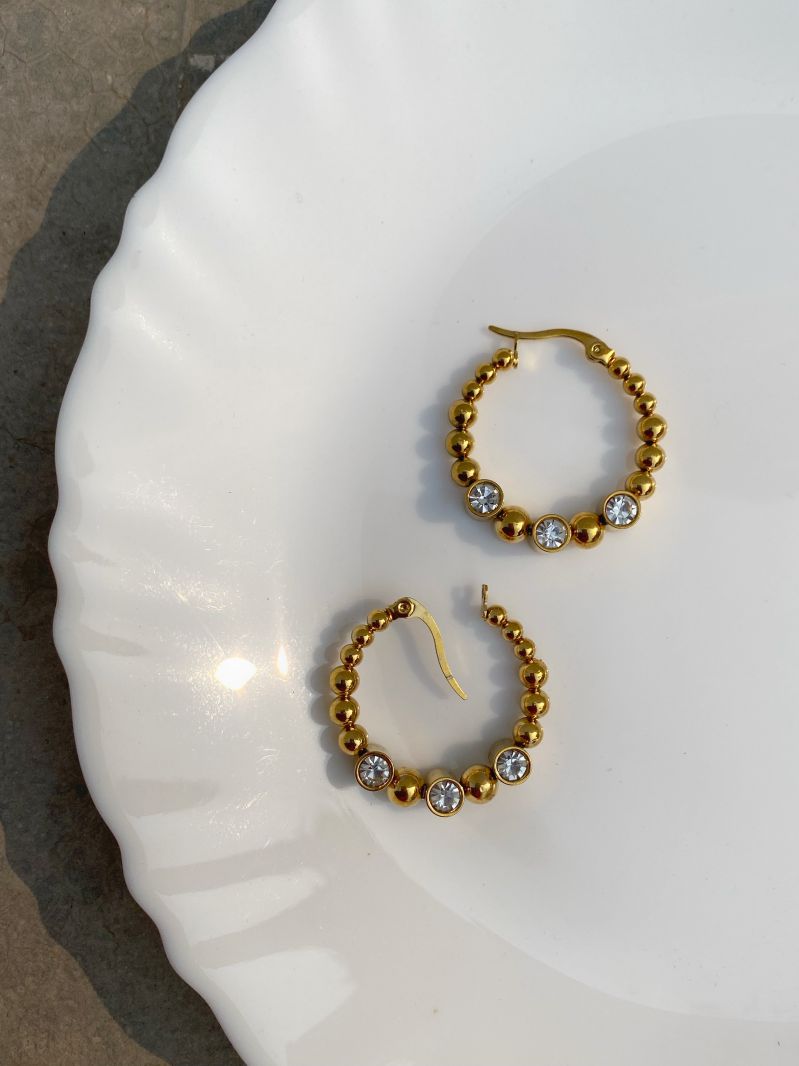 EVELYN HOOPS