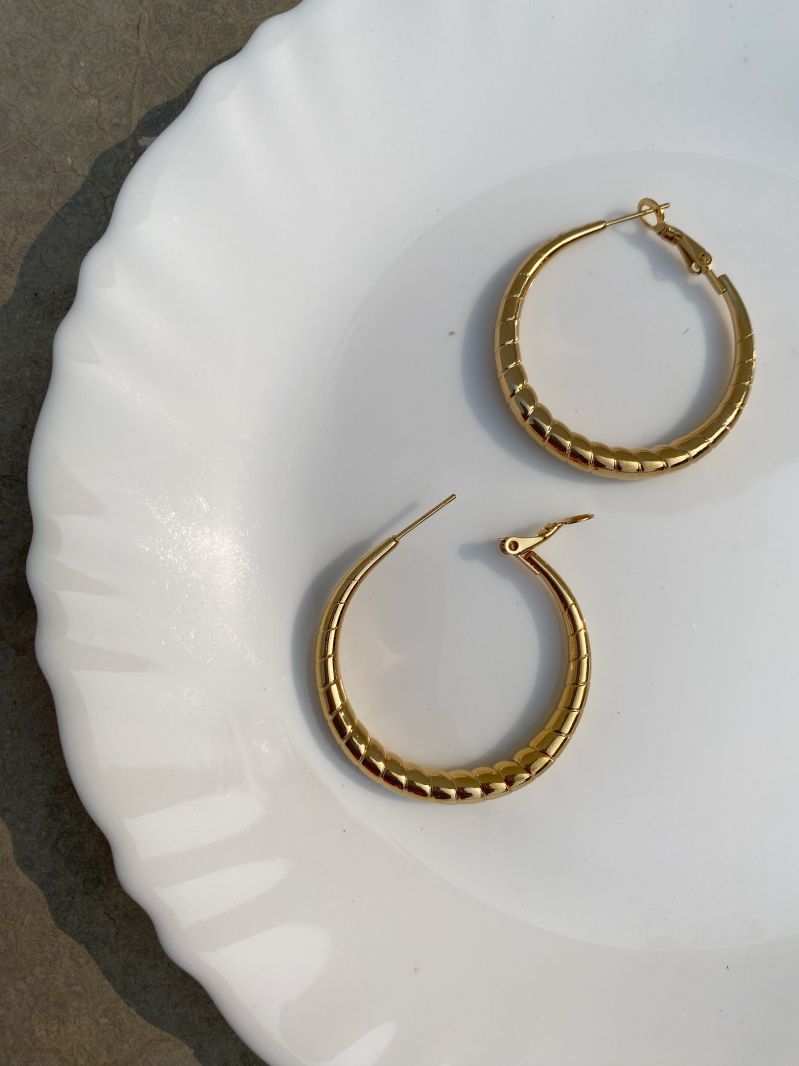 OLIVIA HOOPS