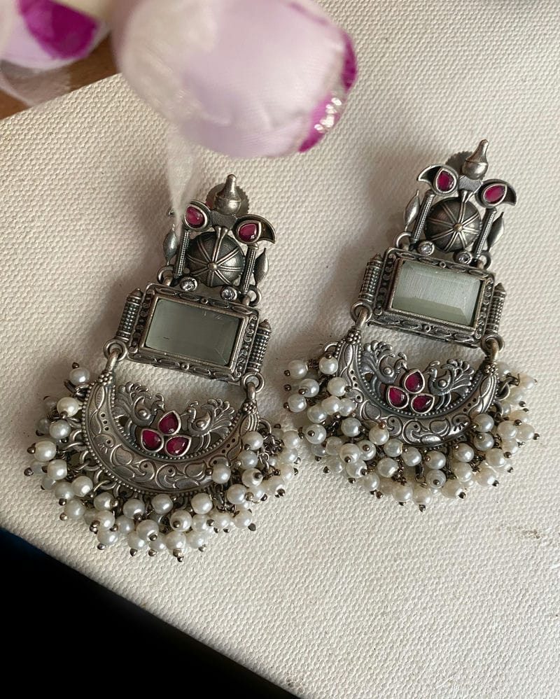 AABHARNA STONE EARRINGS