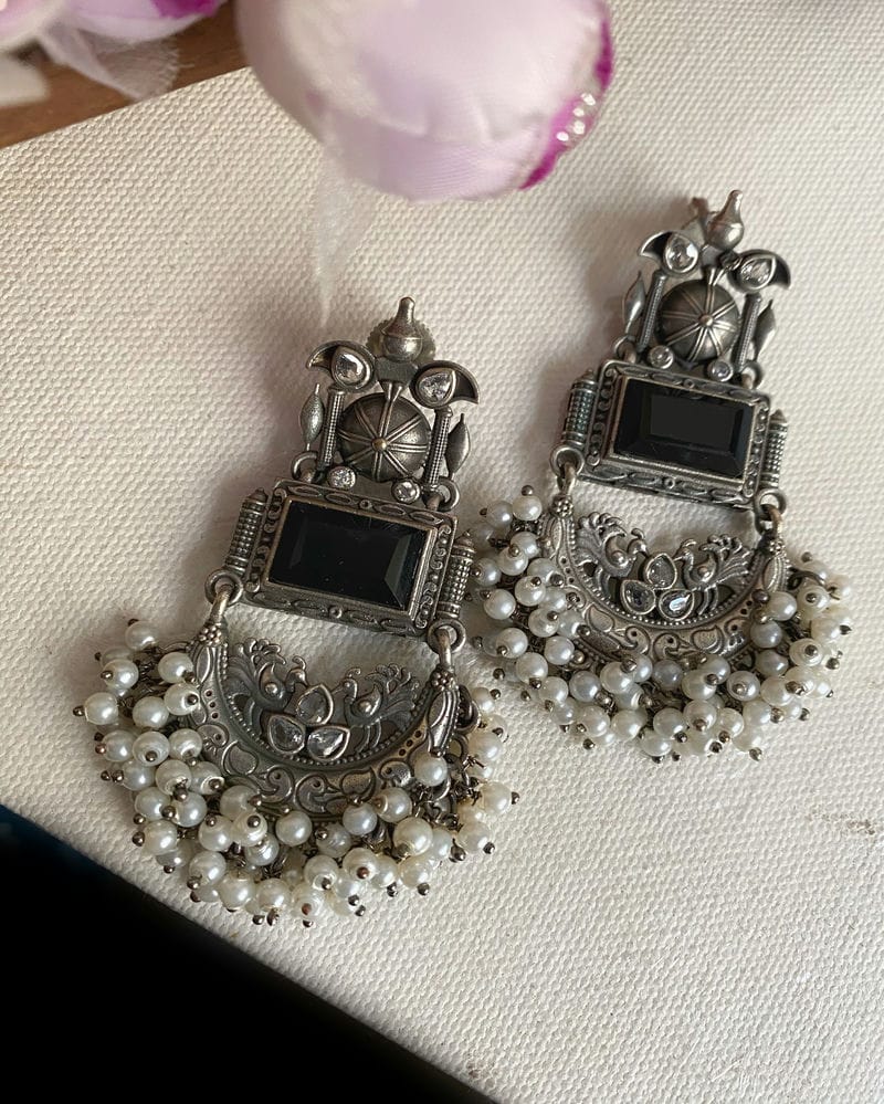 AABHARNA STONE EARRINGS