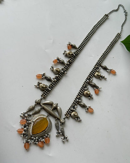 KAMYANI NECKLACE