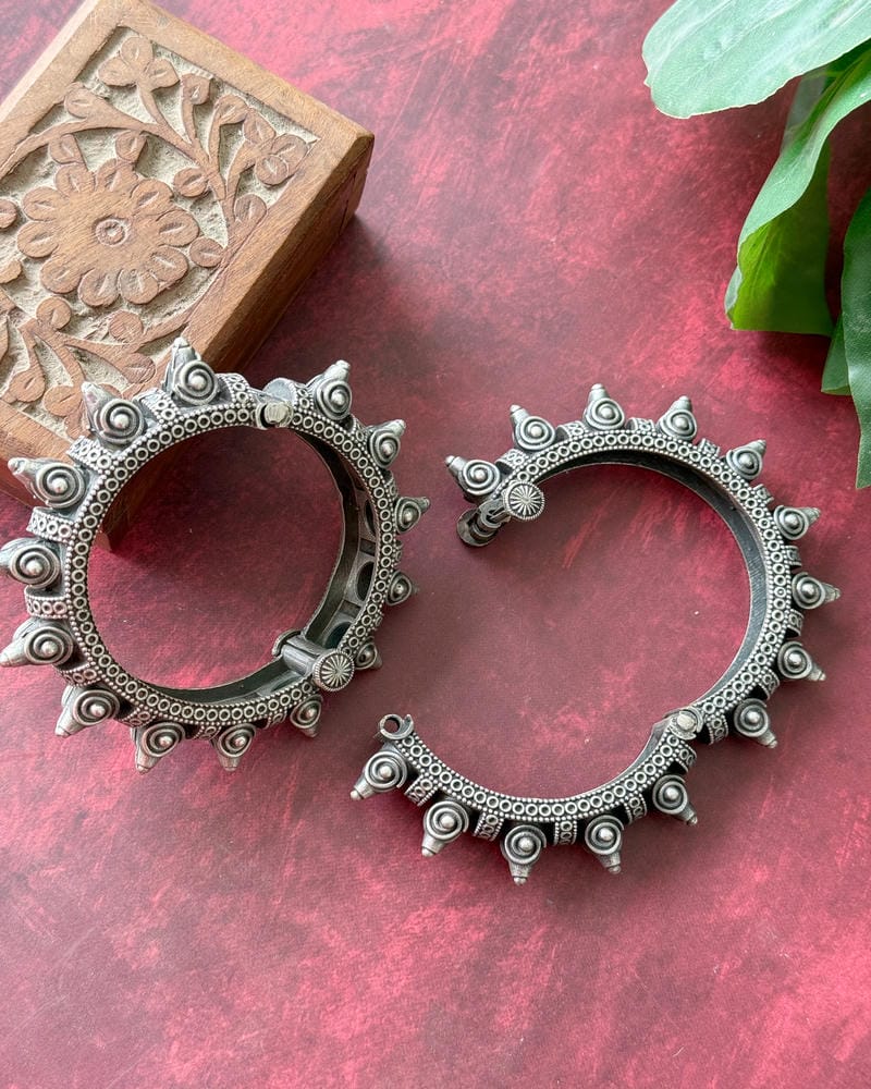 YASHVI OPENABLE BANGLE