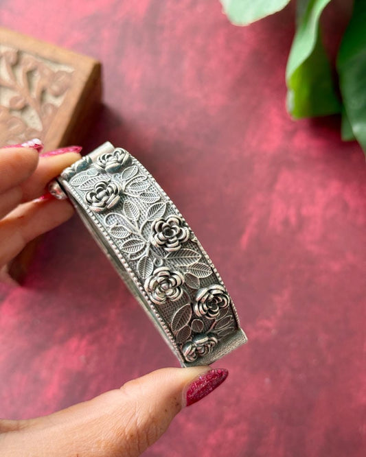 KOMAL OPENABLE BANGLE