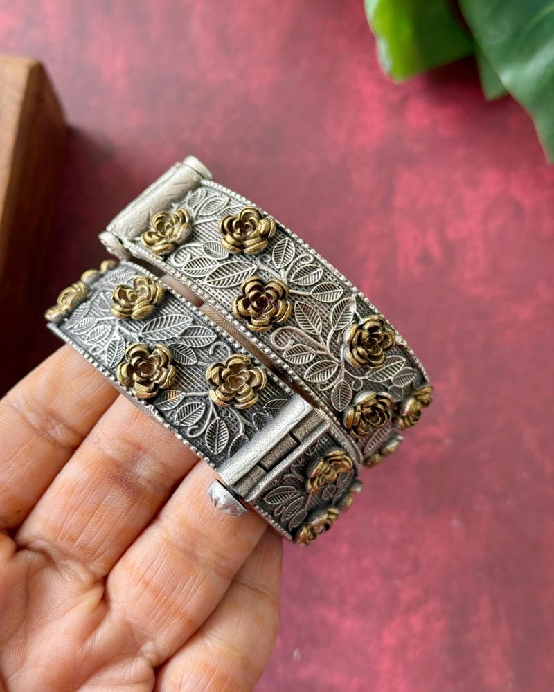 KOMAL DUAL TONE OPENABLE BANGLE