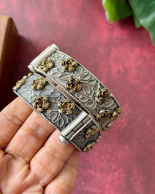 KOMAL DUAL TONE OPENABLE BANGLE