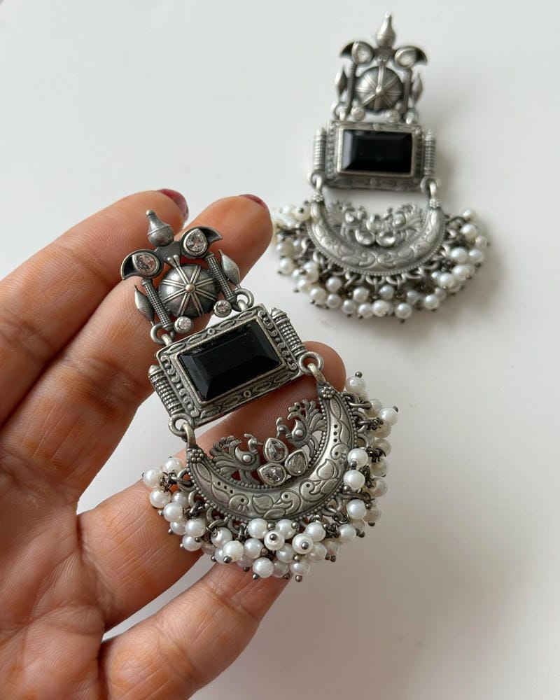 AABHARNA STONE EARRINGS