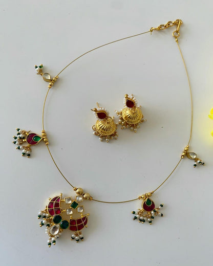 INVISIBLE CHAIN NECKLACE SET